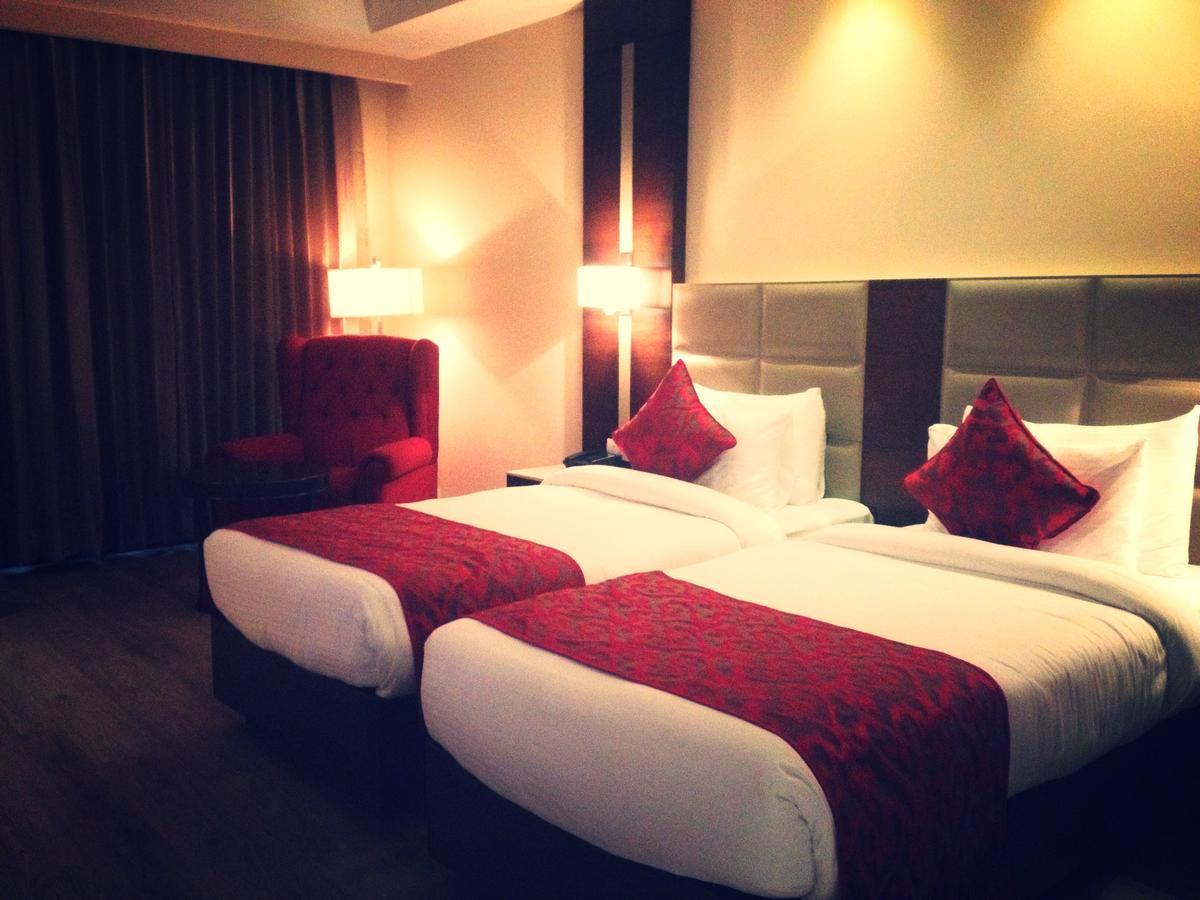 Continent Hotel Nawanshahr Nawashahr Экстерьер фото